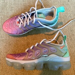 Women’s Nike Air VaporMax Shoes Size 5